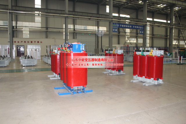 东方1000KVA干式变压器